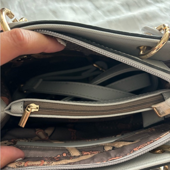 Handbag - Picture 4 of 5